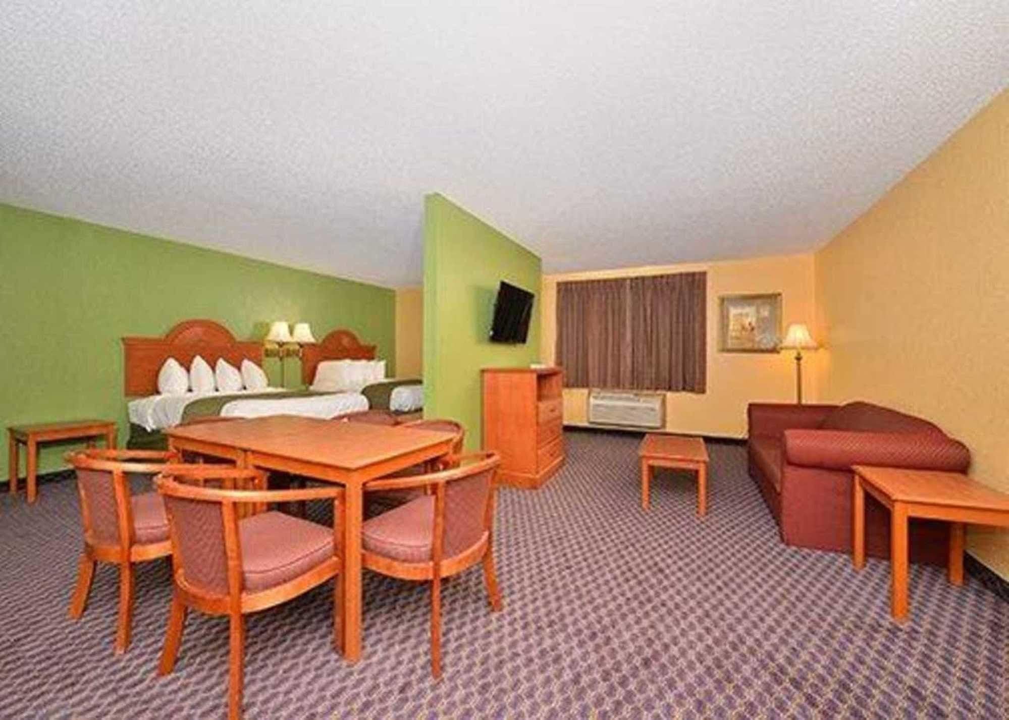 Quality Inn & Suites Grinnell Esterno foto